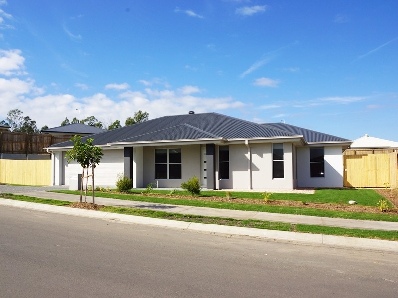 4 John Carroll Way, Redbank Plains QLD 4301