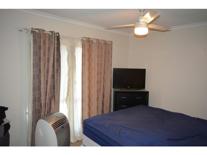 4/1 Rosegum Place, Redbank Plains QLD 4301