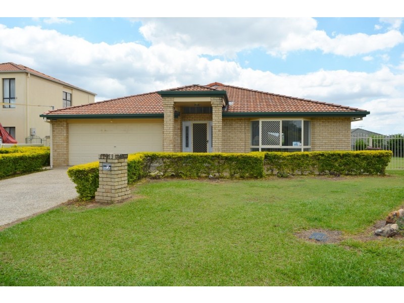 7 Gleneagles Crescent, Oxley QLD 4075