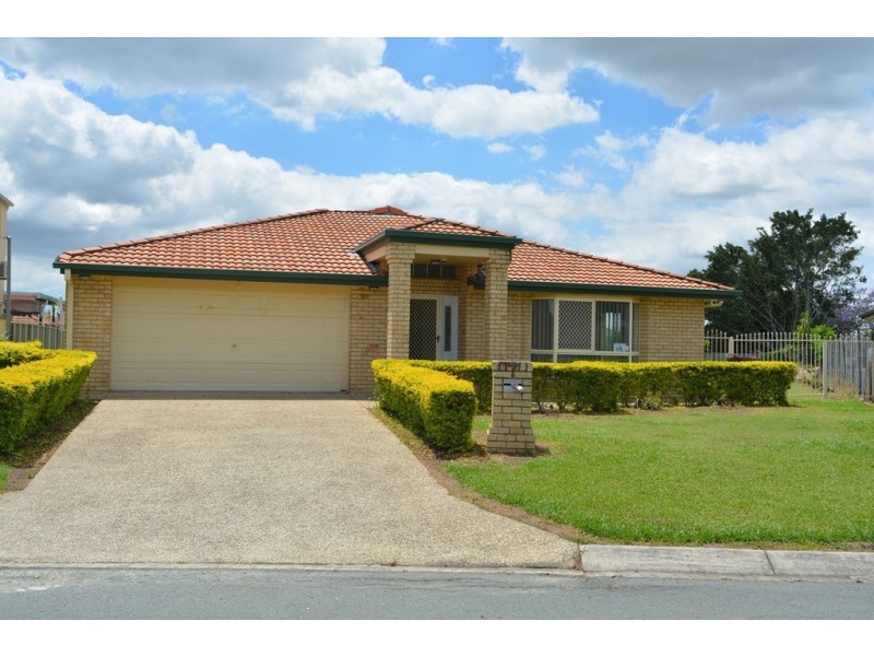 7 Gleneagles Crescent, Oxley QLD 4075