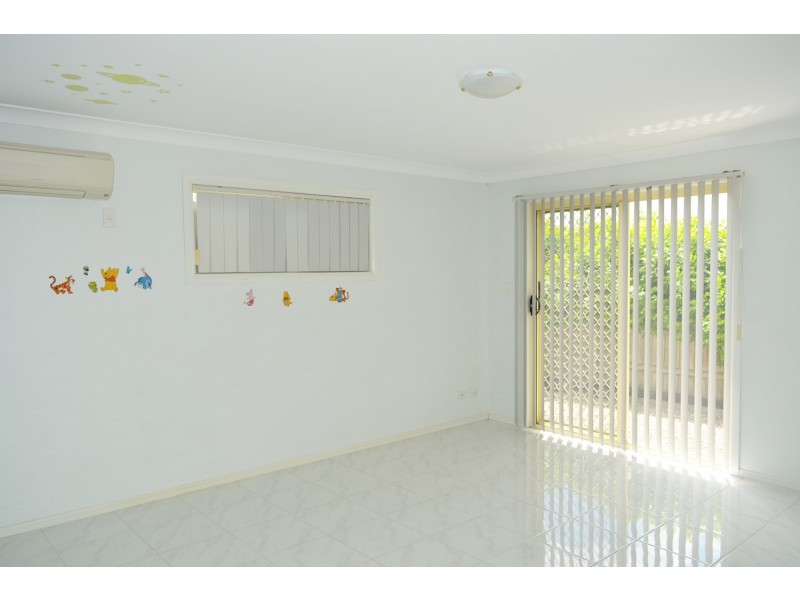 7 Gleneagles Crescent, Oxley QLD 4075