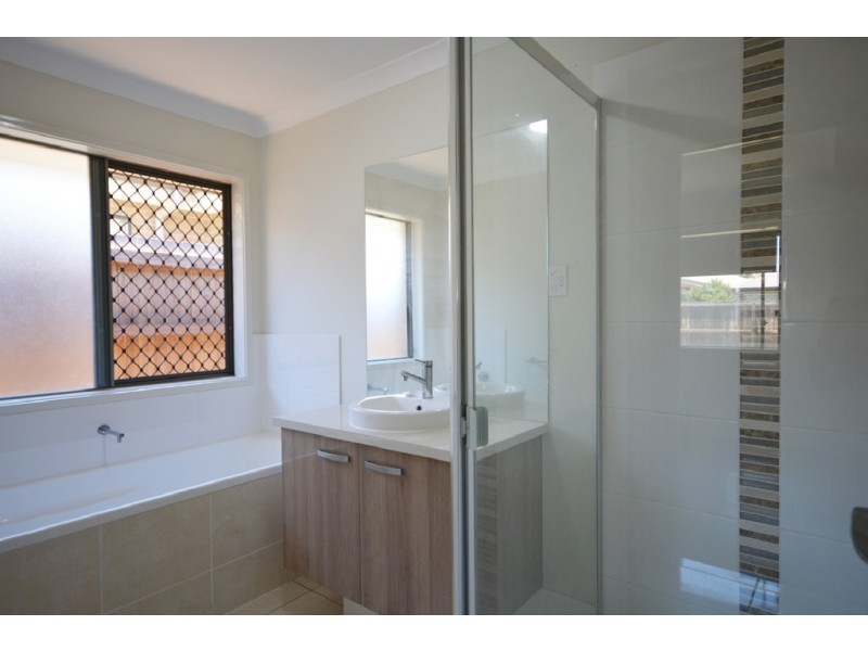 60 Treeline Circuit, Yarrabilba QLD 4207