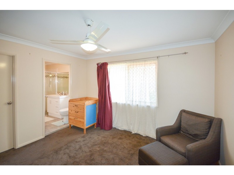 4 Greta Court, Camira QLD 4300