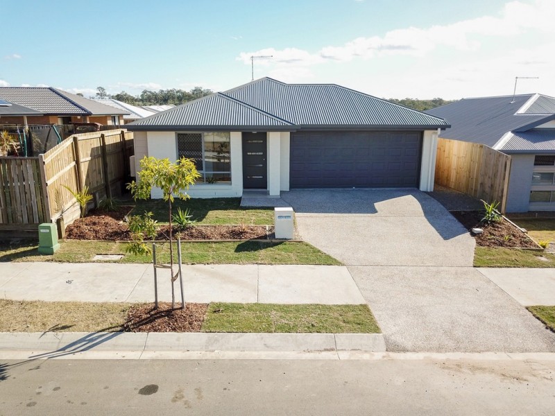 115 Fernbrooke Blvd, Redbank Plains QLD 4301