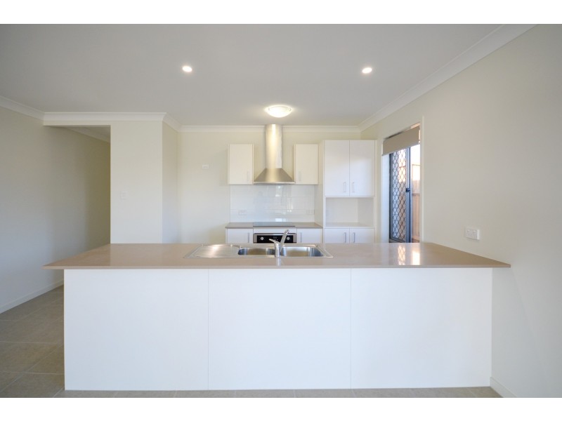 115 Fernbrooke Blvd, Redbank Plains QLD 4301