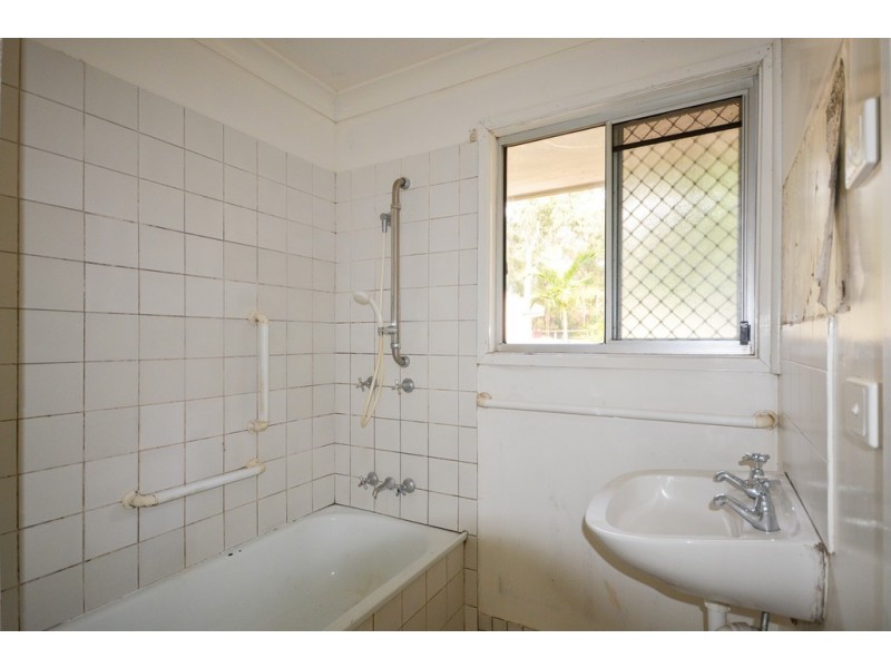 13 Jackson Court, Dinmore QLD 4303