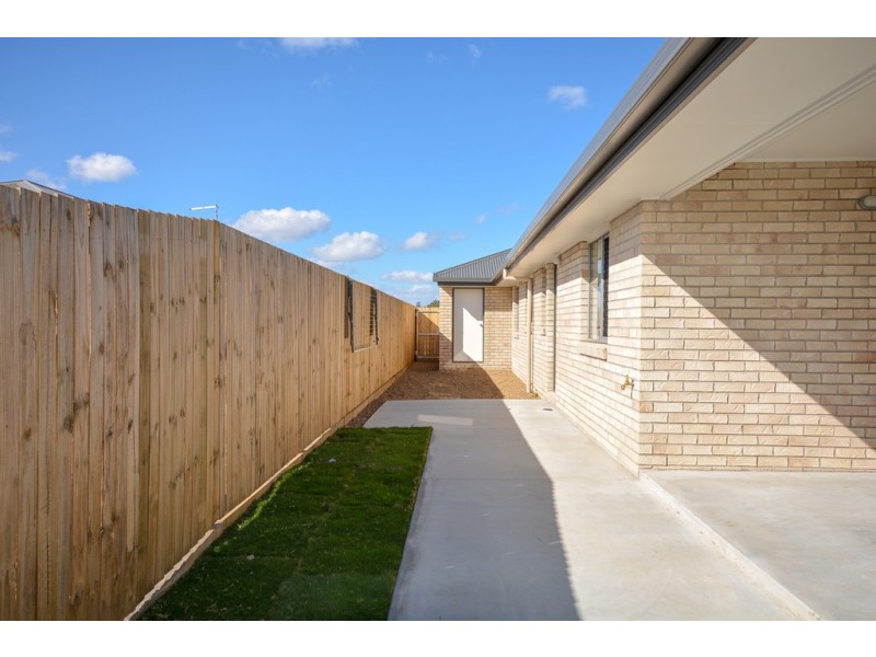 115 Fernbrooke Blvd, Redbank Plains QLD 4301