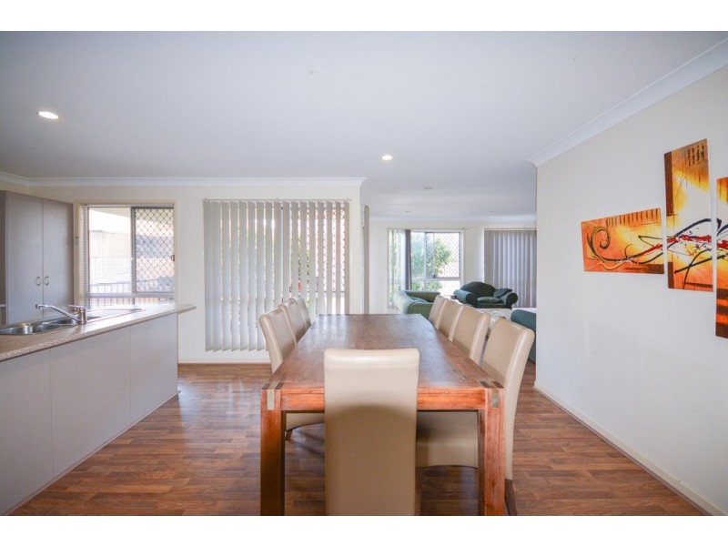 98 Ingles Drive, Redbank Plains QLD 4301