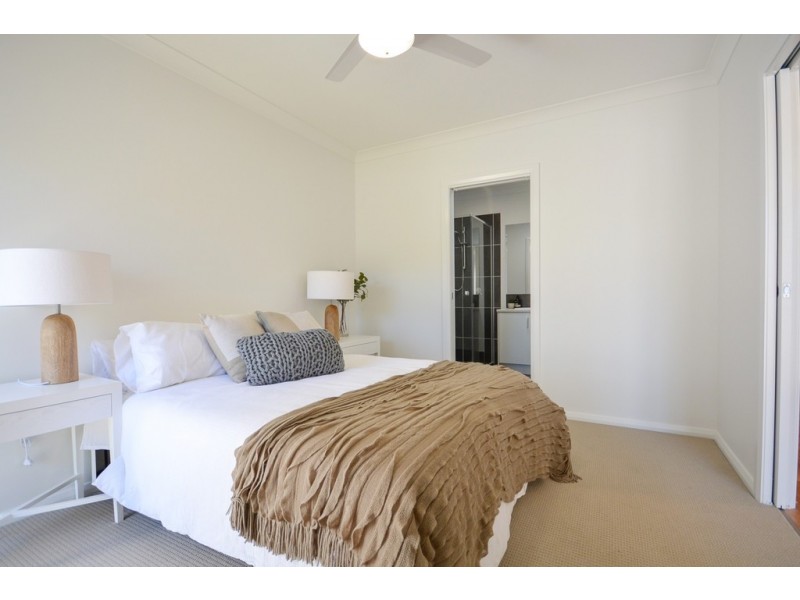 45 Meadows Circuit, Bellbird Park QLD 4300
