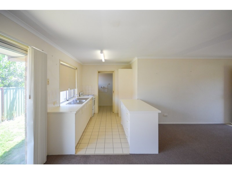 1/236 Brisbane Tce, Goodna QLD 4300