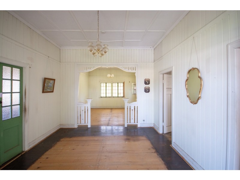 102 Smiths Road, Goodna QLD 4300