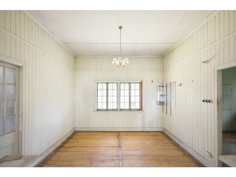 102 Smiths Road, Goodna QLD 4300