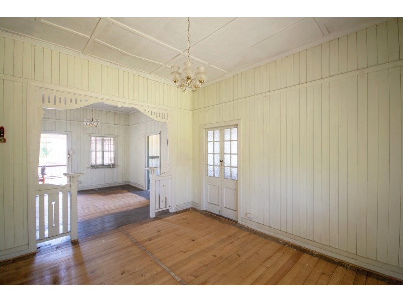 102 Smiths Road, Goodna QLD 4300