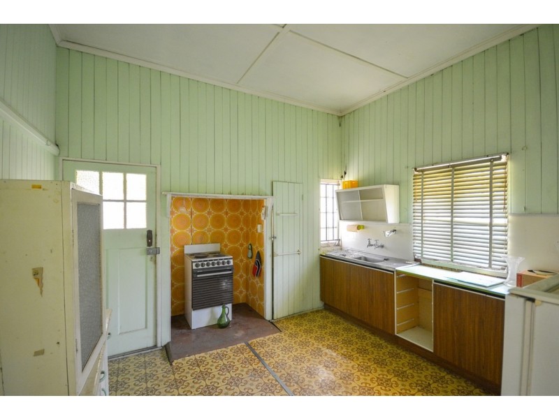 102 Smiths Road, Goodna QLD 4300