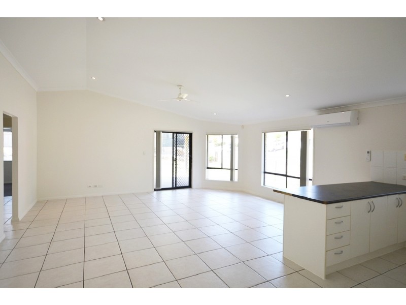 42 Bassili Drive, Collingwood Park QLD 4301