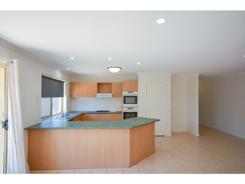 25 Whitmore Crs, Goodna QLD 4300