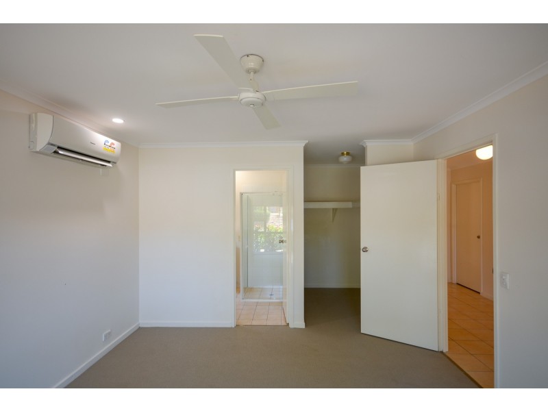 25 Whitmore Crs, Goodna QLD 4300