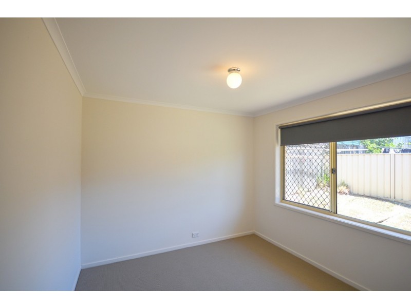 25 Whitmore Crs, Goodna QLD 4300