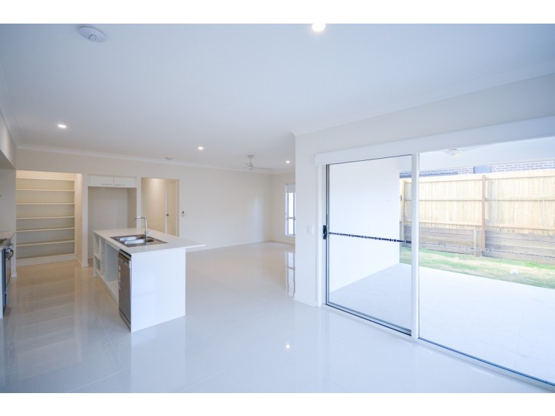 10 Wimbledon Close, Doolandella QLD 4077