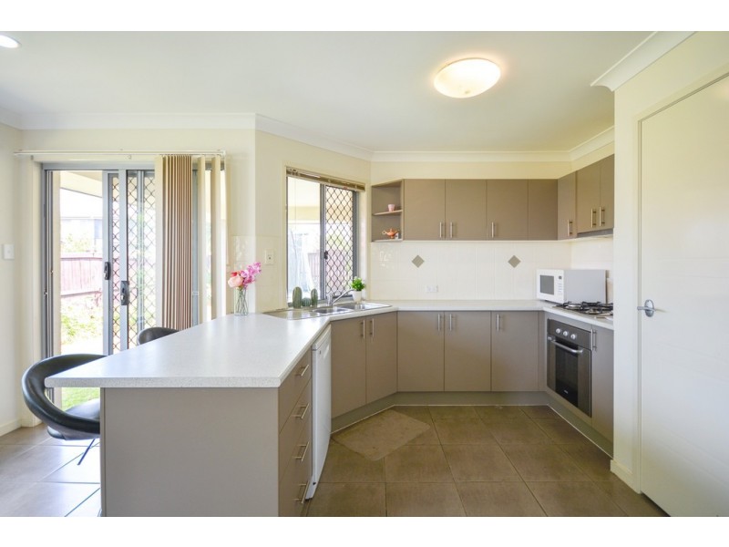 37 Kinglake Ave, Springfield Lakes QLD 4300