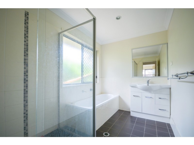 37 Kinglake Ave, Springfield Lakes QLD 4300