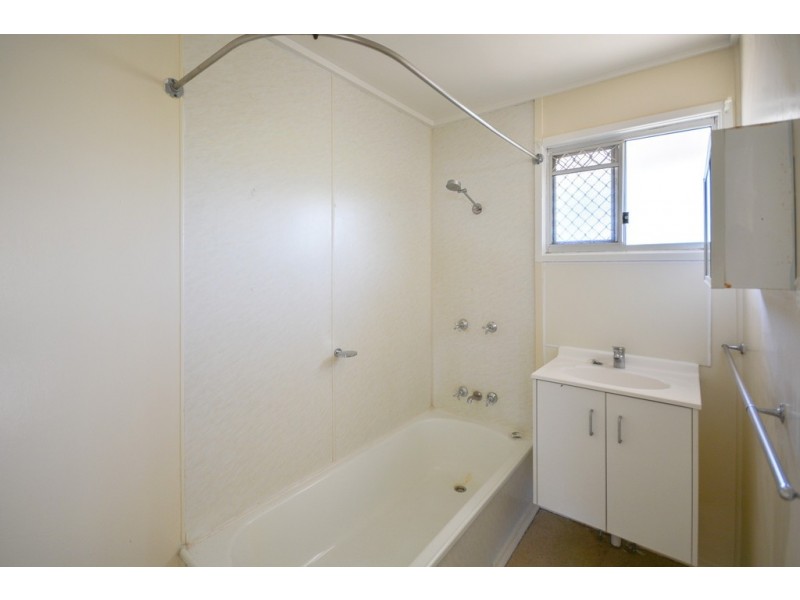 17 Coutts Street, Goodna QLD 4300