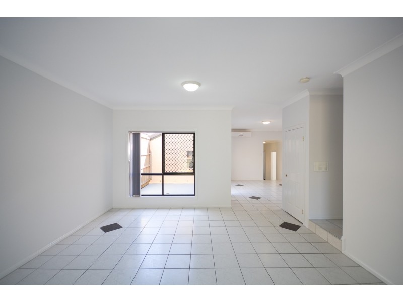 8 Forest Ridge Court, Springfield Lakes QLD 4300