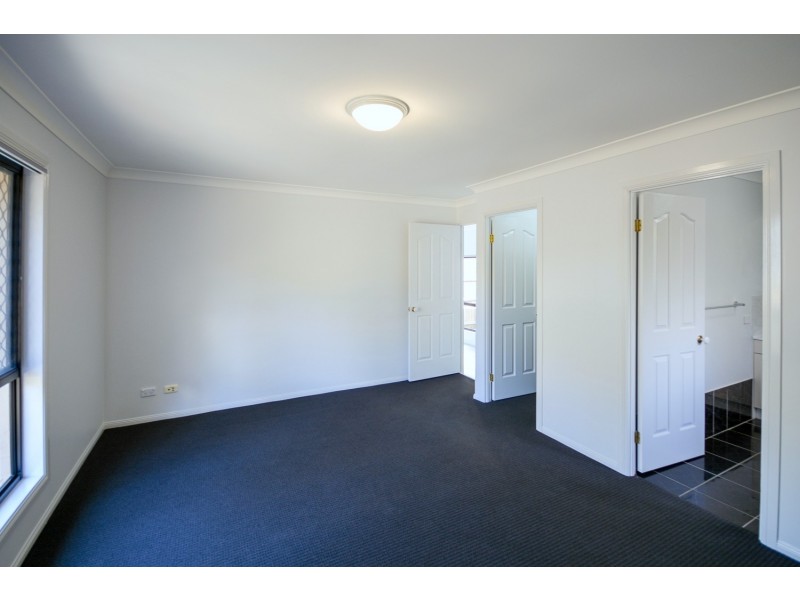 8 Forest Ridge Court, Springfield Lakes QLD 4300