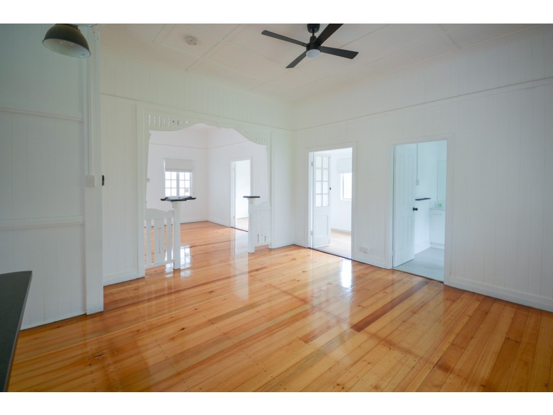 102 Smiths Road, Goodna QLD 4300