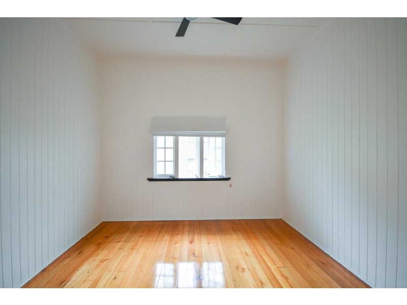 102 Smiths Road, Goodna QLD 4300