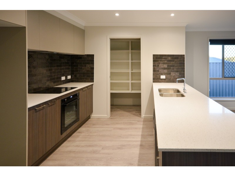 42 McMonagle Crescent, Bellbird Park QLD 4300