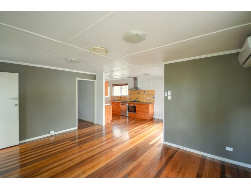11 Tessman Street, Riverview QLD 4303