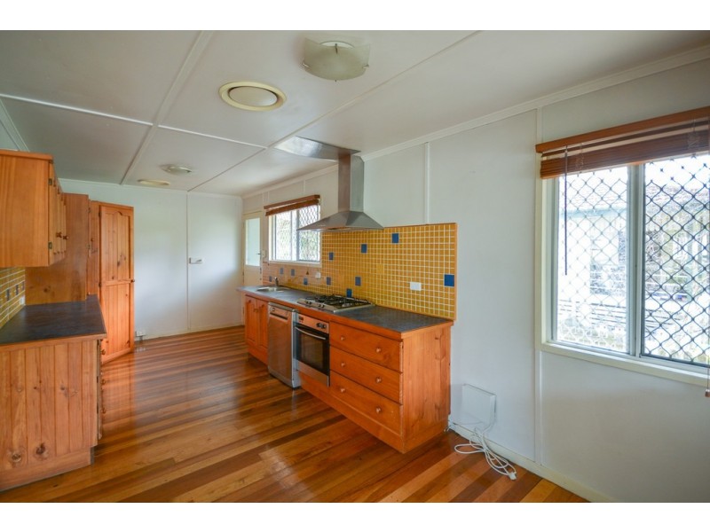 11 Tessman Street, Riverview QLD 4303