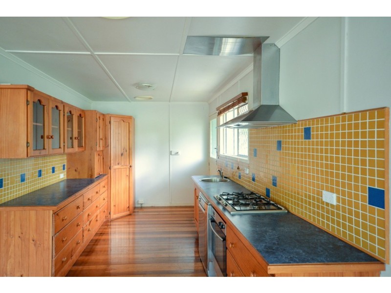 11 Tessman Street, Riverview QLD 4303