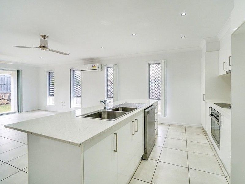 6 Hamersly Street, Redbank Plains QLD 4301