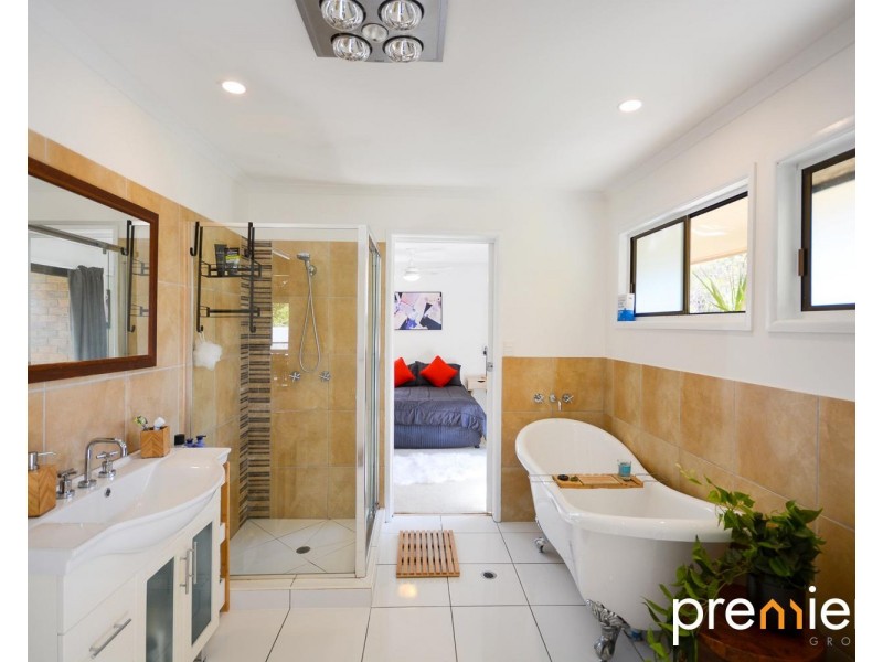 6 Irving Court, Collingwood Park QLD 4301