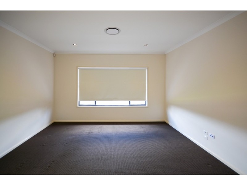 17 Stanbury Drive, Goodna QLD 4300