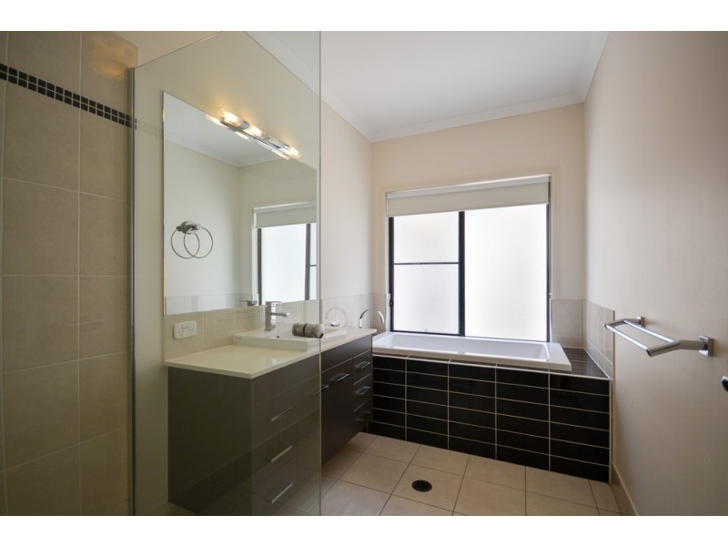 17 Stanbury Drive, Goodna QLD 4300