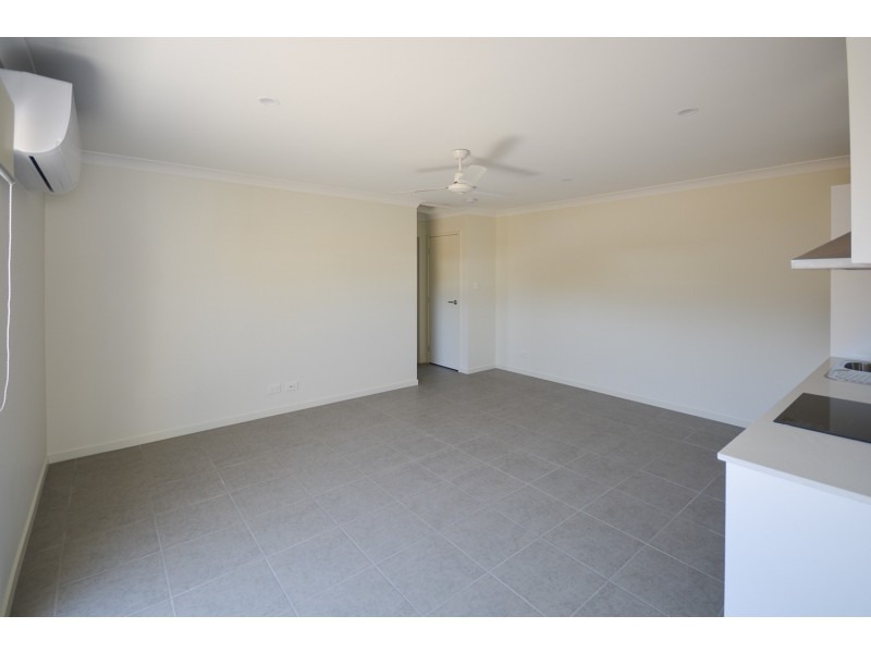 2/10 Wyeth Street, Bellbird Park QLD 4300