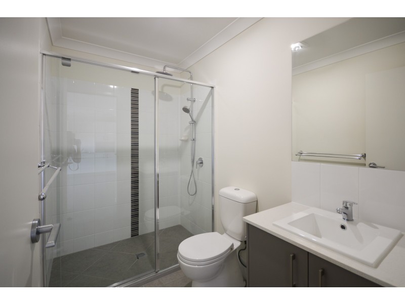 2/10 Wyeth Street, Bellbird Park QLD 4300