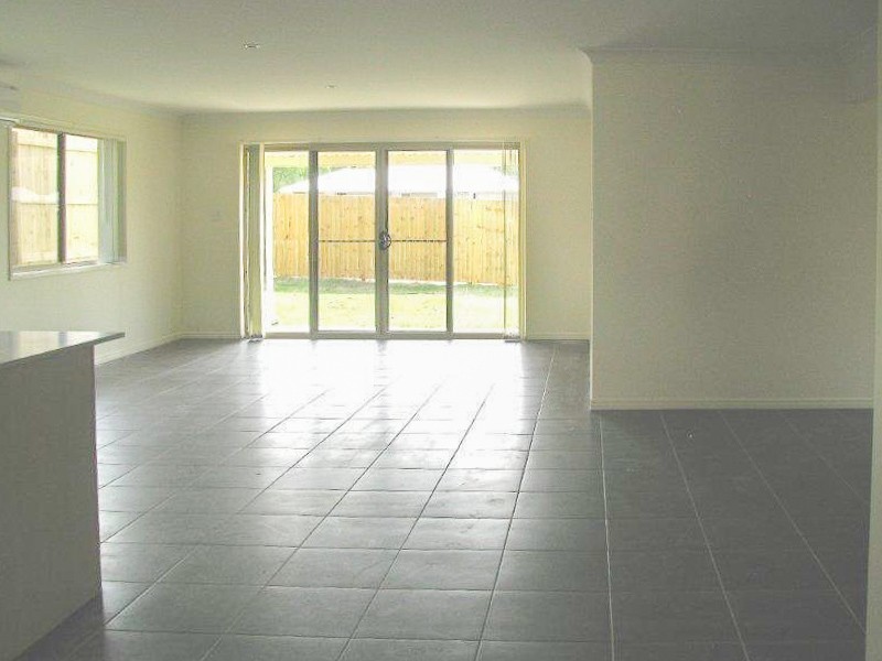 4 Chris Street, Redbank QLD 4301