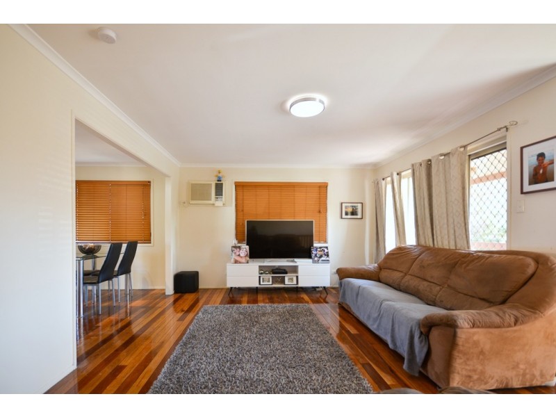 9 Wentworth Court, Redbank Plains QLD 4301