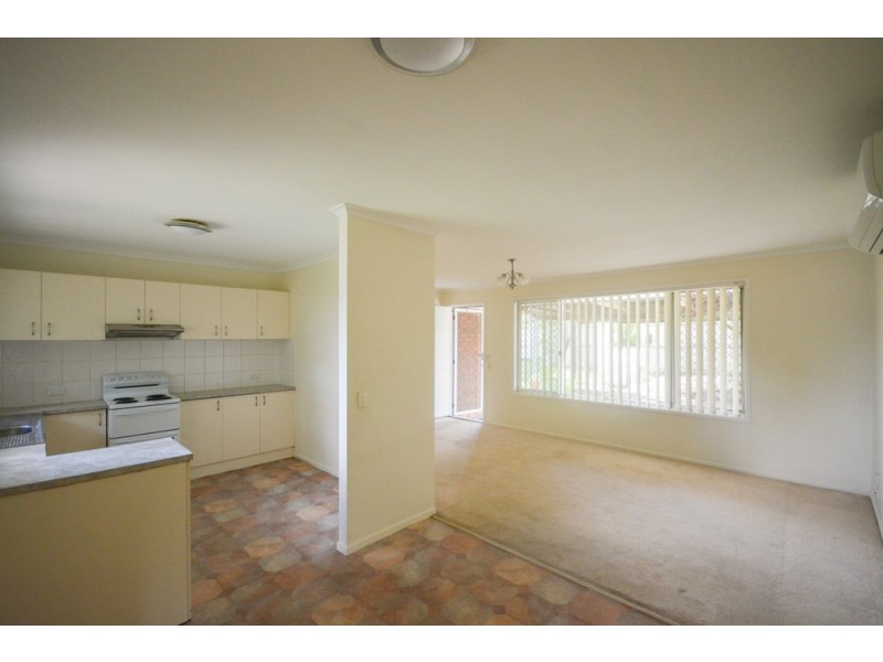 143 Waratah Drive, Crestmead QLD 4132
