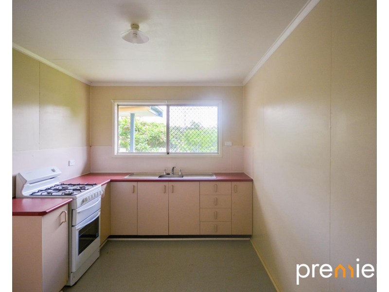 23 Gibbs Street, Riverview QLD 4303