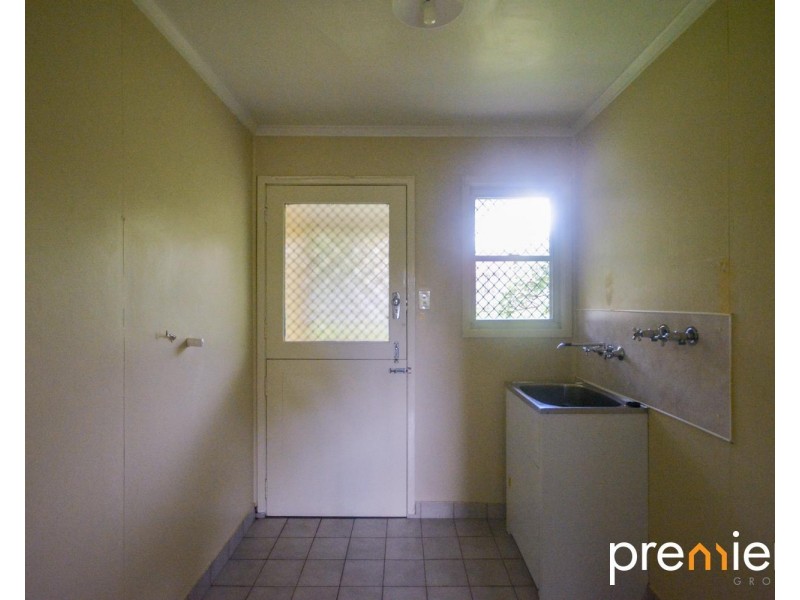 23 Gibbs Street, Riverview QLD 4303
