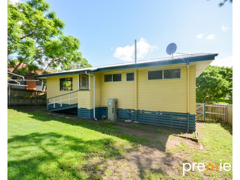 23 Gibbs Street, Riverview QLD 4303