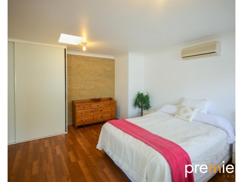 8 Dawson Court, Collingwood Park QLD 4301
