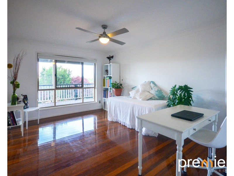 8 Dawson Court, Collingwood Park QLD 4301