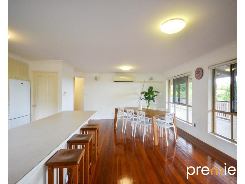 8 Dawson Court, Collingwood Park QLD 4301