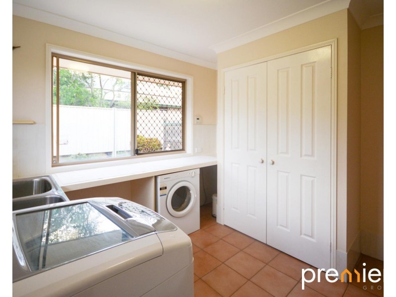 8 Dawson Court, Collingwood Park QLD 4301